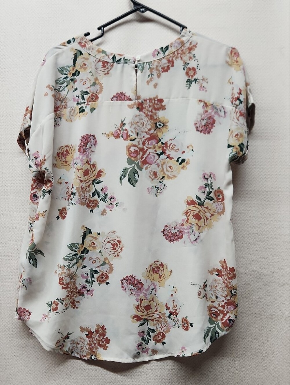 Buffalo David Bitton Cream Floral Short-Sleeve Blouse - Picture 2 of 3